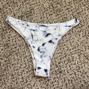 Cheeky high leg bikini bottom